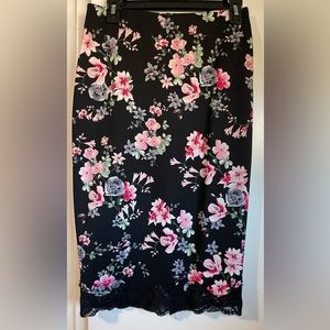 Express pencil skirt with lace